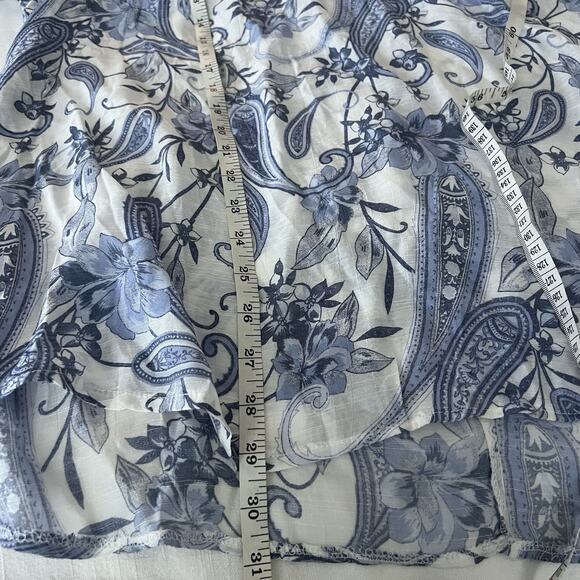 NWT Unique Spectrum Womens Top White And Blue Floral Paisley Size 3x - Picture 8 of 9